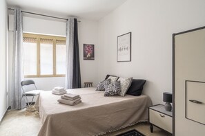 1 dormitorio y ropa de cama