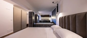 Holiday Apartment "La Brisa - Levante" with Private Terrace, Private Whirlpool & Wi-Fi