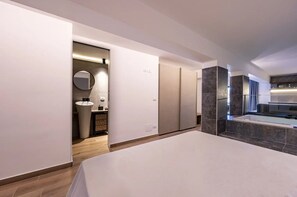 Spa - Holiday Apartment "La Brisa - Levante" with Private Terrace, Private Whirlpool & Wi-Fi (Capo d'orlando)