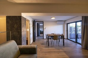 Interior - Holiday Apartment "La Brisa - Levante" with Private Terrace, Private Whirlpool & Wi-Fi (Capo d'orlando)