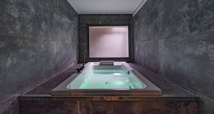 Appartement 'La Brisa Apartments - Ponente' avec terrasse privée, Wi-Fi et climatisation