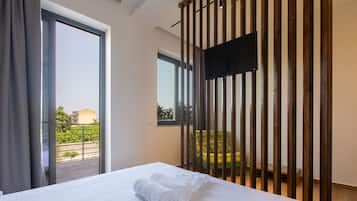 1 bedroom, free WiFi, bed sheets