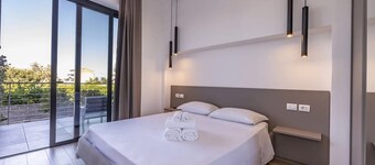 Apartment 'La Brisa Apartments - Scirocco' with Mountain View, Wi-Fi and Air Conditioning