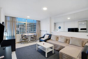 TV - Vacation Apartment 'Los Molinos 538' with Sea View, Private Pool and Wi-Fi (Maspalomas)