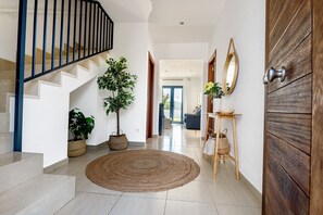 Interior - Villa "Ca na Magdalena" with Mountain View, Private Pool & Wi-Fi (Santanyi)