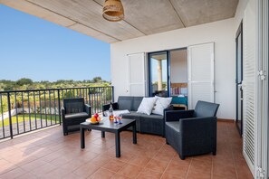 Terrace/patio - Villa "Ca na Magdalena" with Mountain View, Private Pool & Wi-Fi (Santanyi)