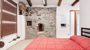 1 dormitori, planxa i posts de planxar, wifi gratuïta i roba de llit