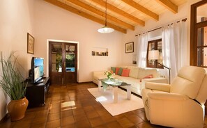 Télévision, table de tennis de table