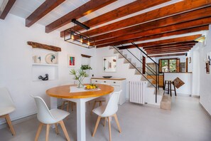 Dining - Villa "La Fortaleza" with Mountain View, Private Pool & Wi-Fi (Pollensa)