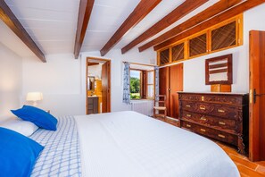 3 bedrooms, iron/ironing board, free WiFi, bed sheets - Villa "La Fortaleza" with Mountain View, Private Pool & Wi-Fi (Pollensa)