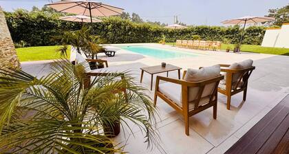 Villa 'Ria Lounge House' avec Terrasse Privée, Balcon et Wi-Fi