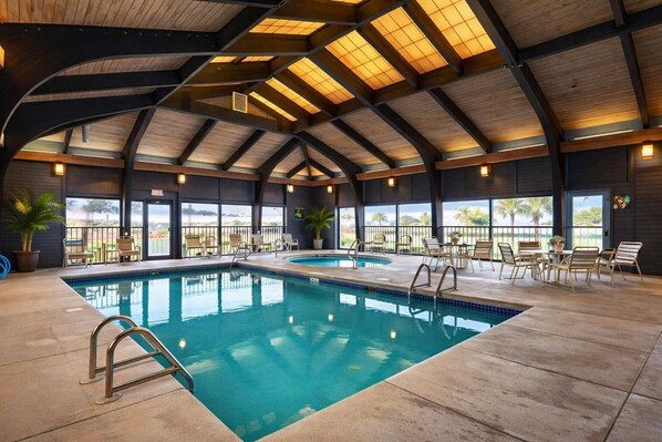 Indoor pool - Windward Pointe 801- East Corner- Beach Front (Orange Beach)