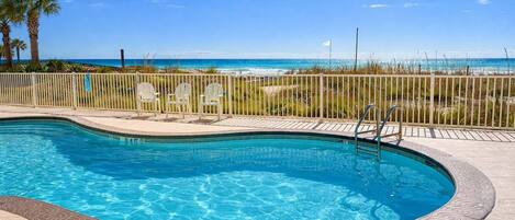 Innenpool, beheizter Pool