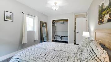 1 habitación, acceso a internet y ropa de cama