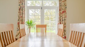 Dining - Home Farmhouse - sleeps 8 guests  in 4 bedrooms (Graythwaite)