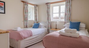 3 Schlafzimmer, Reisekinderbett, Internetzugang
