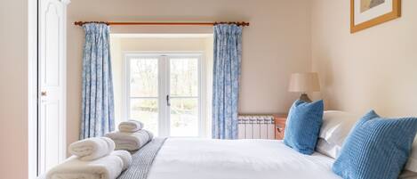 3 slaapkamers, reisbedje, internet