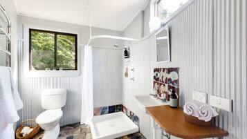 Douche, serviettes fournies