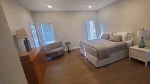 4 室のベッドルーム、アイロン / アイロン台、WiFi、ベッドシーツ