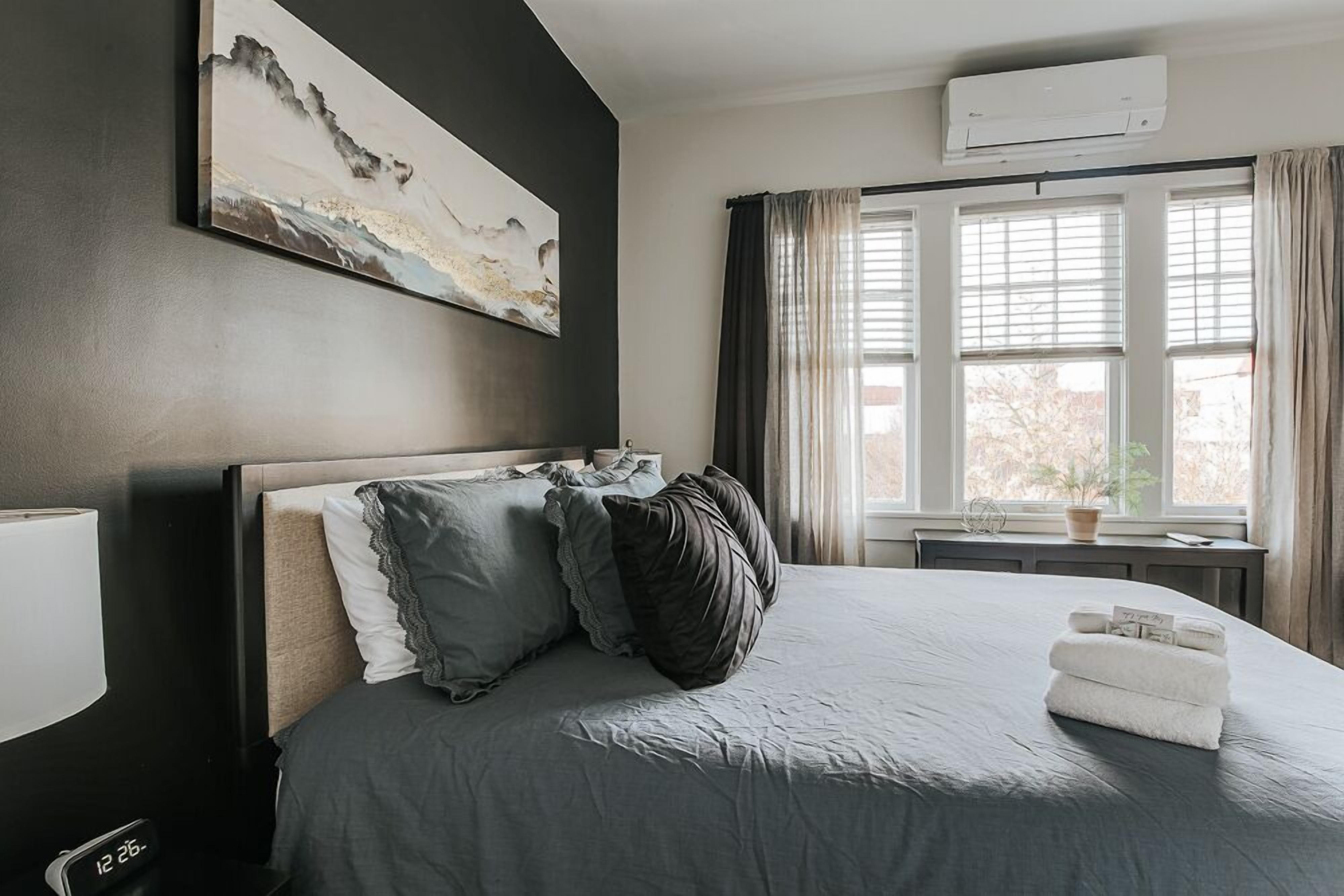 2 habitaciones, escritorio, wifi gratis y ropa de cama 