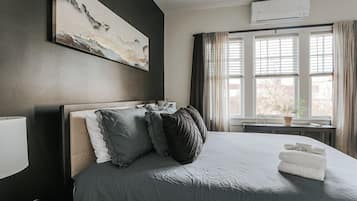 2 bedrooms, desk, free WiFi, bed sheets