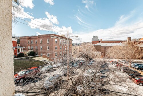 The Overlook: Walk Downtown + City Views