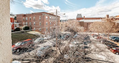 The Overlook: Walk Downtown + City Views