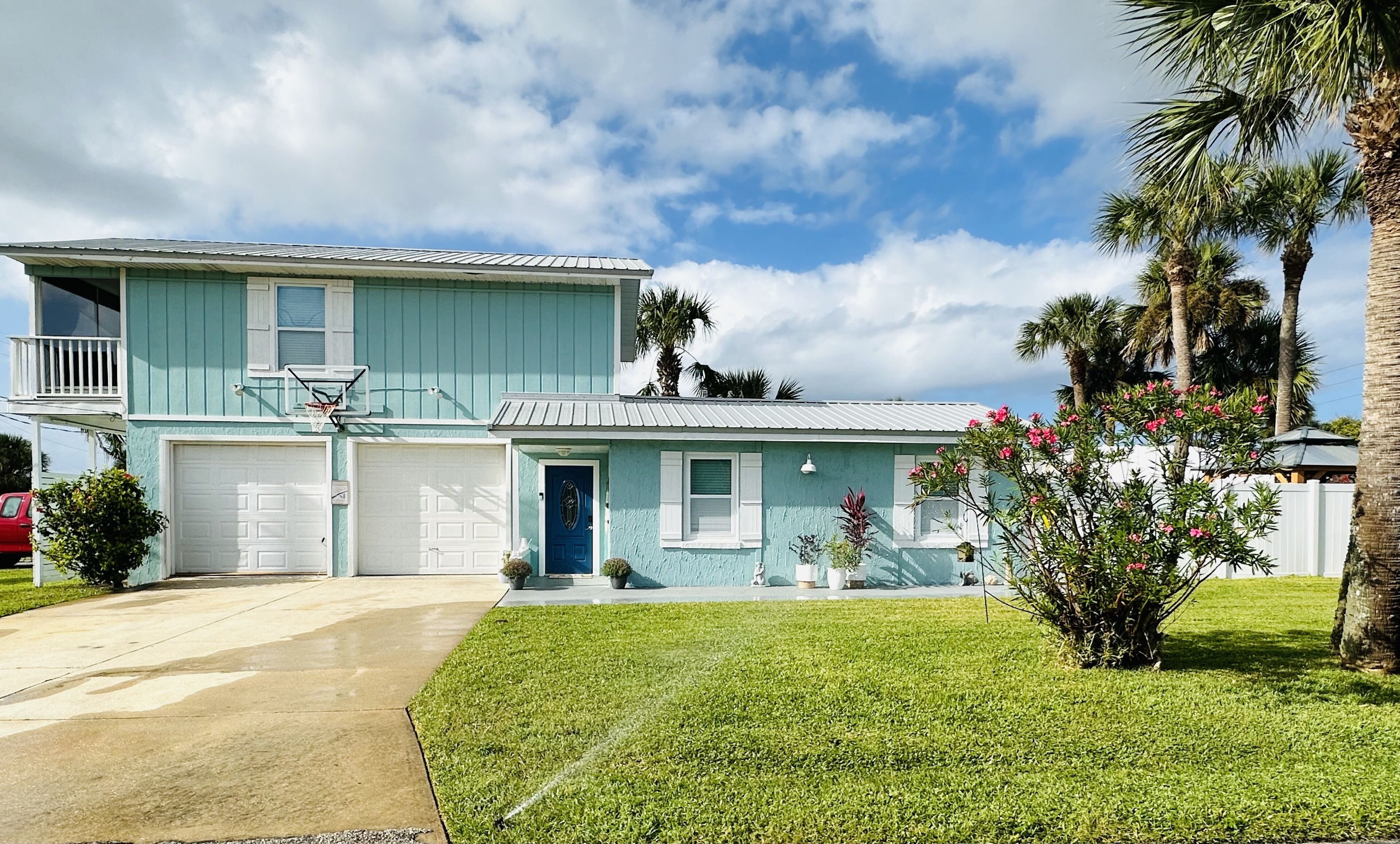 Pet friendly beach home across the  street from marina and restaurant!