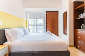 2 室のベッドルーム、アイロン / アイロン台、WiFi、ベッドシーツ