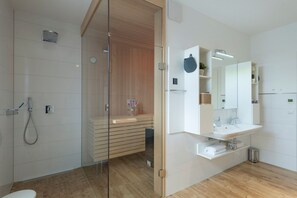 Douche, sèche-cheveux