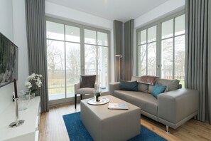 TV, stereo - Moderne Ferienwohnung mit Eigener Sauna und Balkon - Villa Pauline Fewo 06 - Villa Pauline (Göhren)