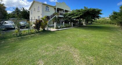 Almond Palm Apartment