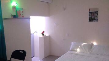 1 chambre, fer et planche Ă repasser, Wi-Fi, draps fournis