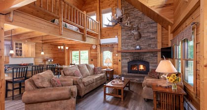 Field and Stream Dream Cabin near Smuggler's Notch