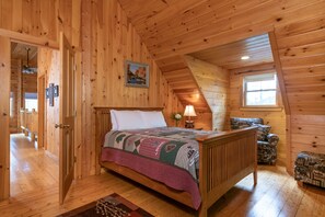 2 bedrooms, iron/ironing board, WiFi, bed sheets - Field and Stream Dream Cabin near Smuggler's Notch (Jeffersonville)
