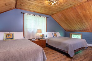 4 bedrooms, iron/ironing board, WiFi, bed sheets