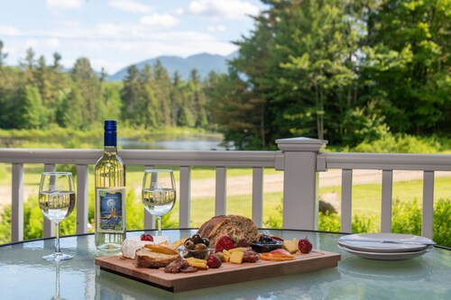 Four-Bedroom Vermont Farmhouse near Smuggler's Notch