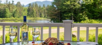 Four-Bedroom Vermont Farmhouse near Smuggler's Notch