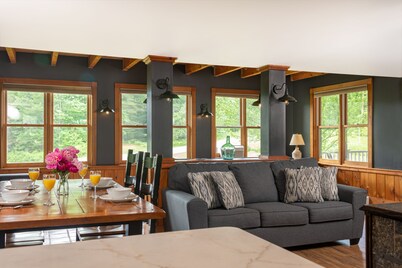 Four-Bedroom Vermont Farmhouse near Smuggler's Notch