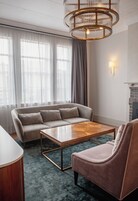 ラグジュアリー スイート キングベッド 1 台 | シティ ビュー