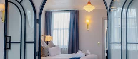 Governors Suite | 1 bedroom, Tempur-Pedic beds, minibar, in-room safe