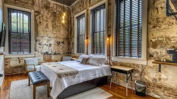 1 habitación, escritorio, wifi y ropa de cama