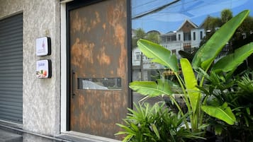 Mặt tiền nơi lưu trú