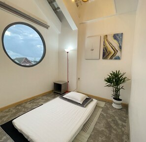 City tweepersoonskamer, voor 1 persoon, keuken, uitzicht op de stad | Luxe beddengoed, donsdekens, bedden met traagschuimmatrassen