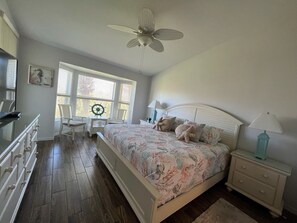 2 bedrooms, desk, iron/ironing board, free WiFi