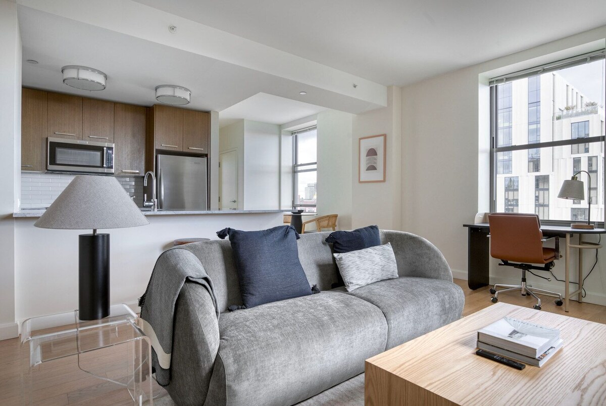 Awesome Back Bay 1BR w/ Basketball, 2 blocks to T, by Blueground