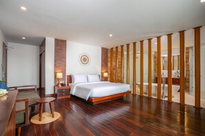 Mera Suite Pool View | Egyptian cotton sheets, premium bedding, down comforters, pillowtop beds - Mera Residence (Siem Reap)
