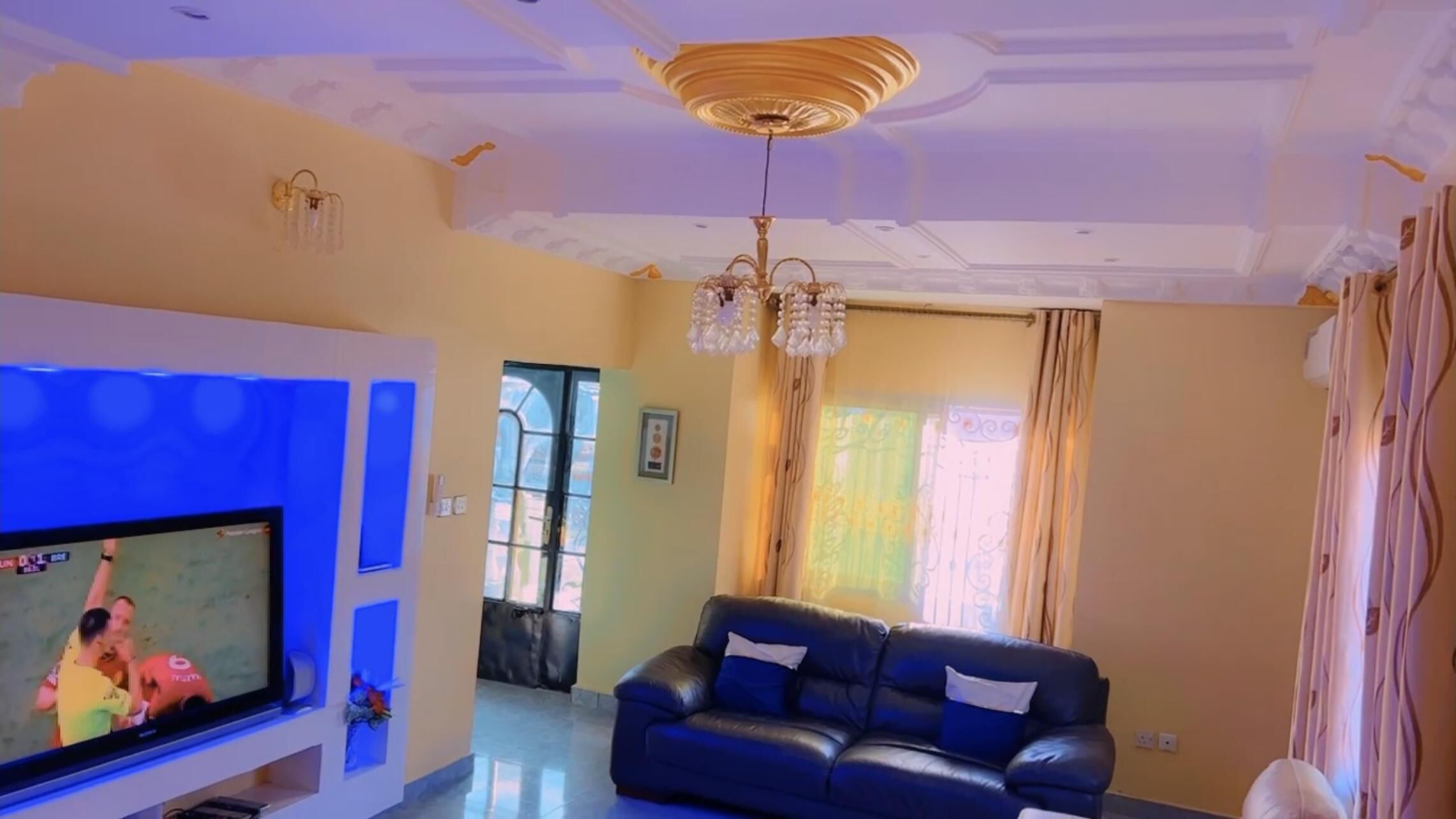 テレビ、ステレオ