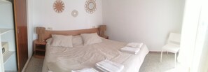 2 chambres, fer et planche à repasser