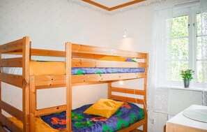 3 makuuhuonetta, silitysrauta/-lauta, ilmainen Wi-Fi
